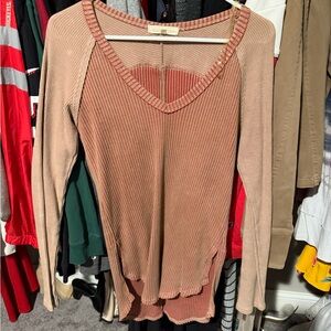 Ribbed V-Neck Long Sleeve Top
